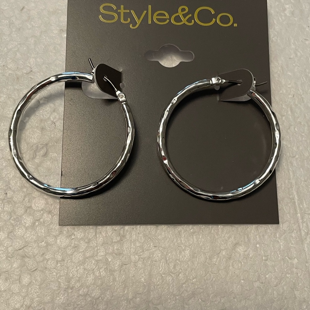 NWT Style & Co Silver-Tone Medium Hammered Hoop Earrings 1.38" ‼️New Never Worn